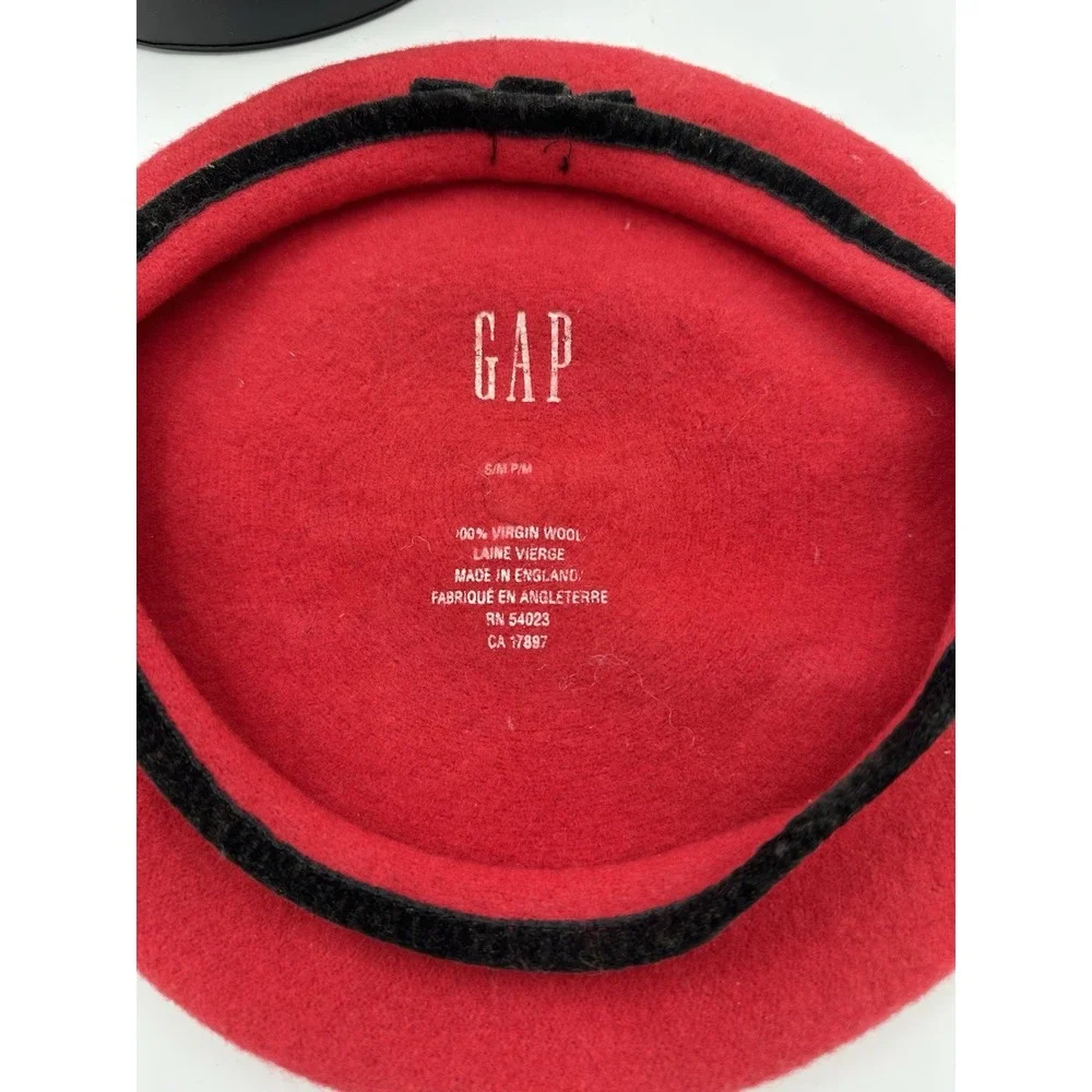 Gap 100% Virgin Wool Red Women's Beret Style Cap Small Medium